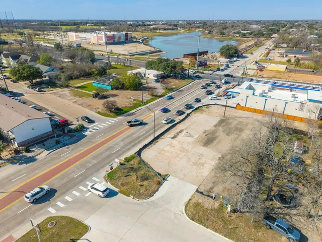 $599,900 | 3209-3213 South College Avenue, Bryan, TX 77801