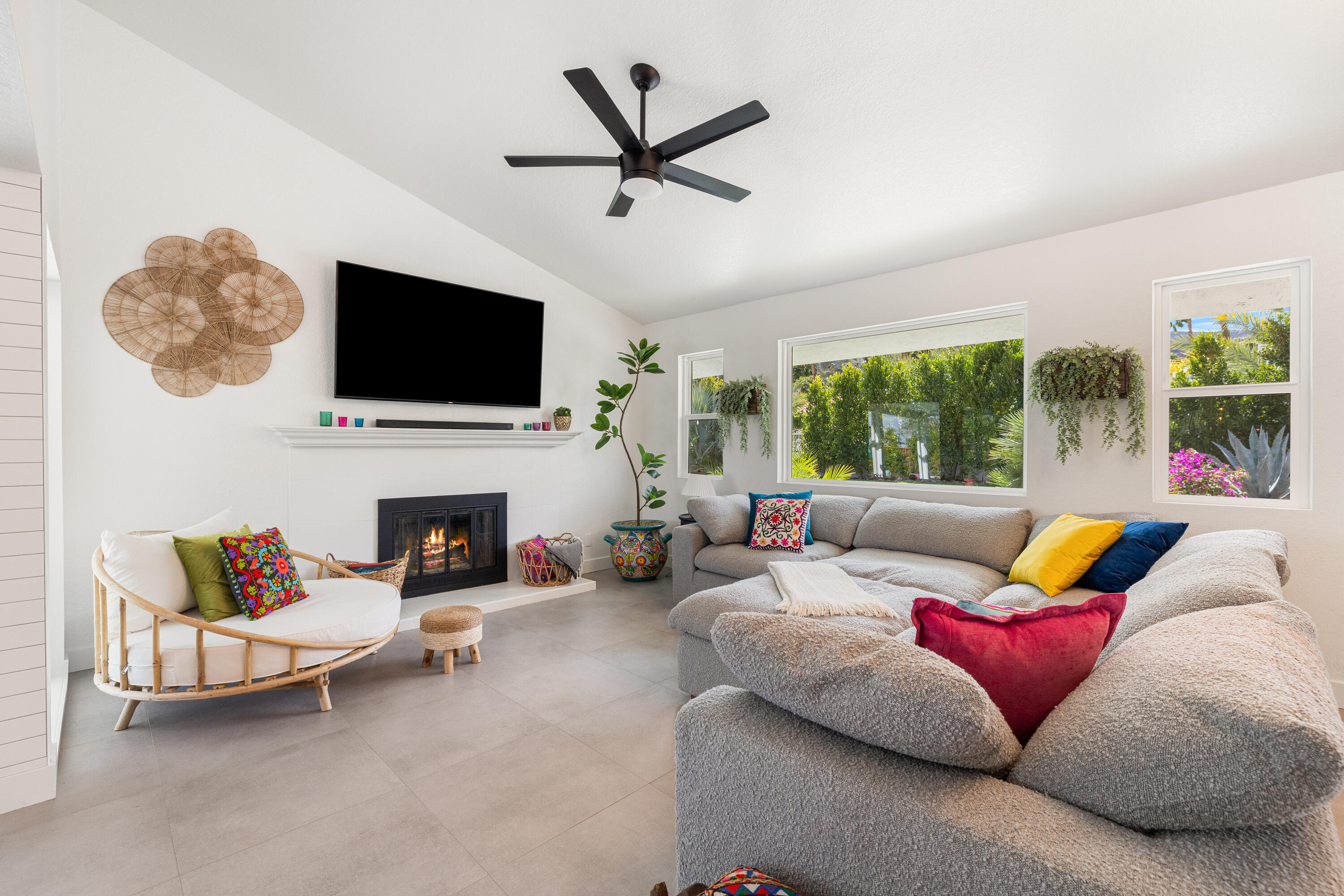 71500 Gardess Road Rancho Mirage, CA 92270 - Photo 16 of 41 living room