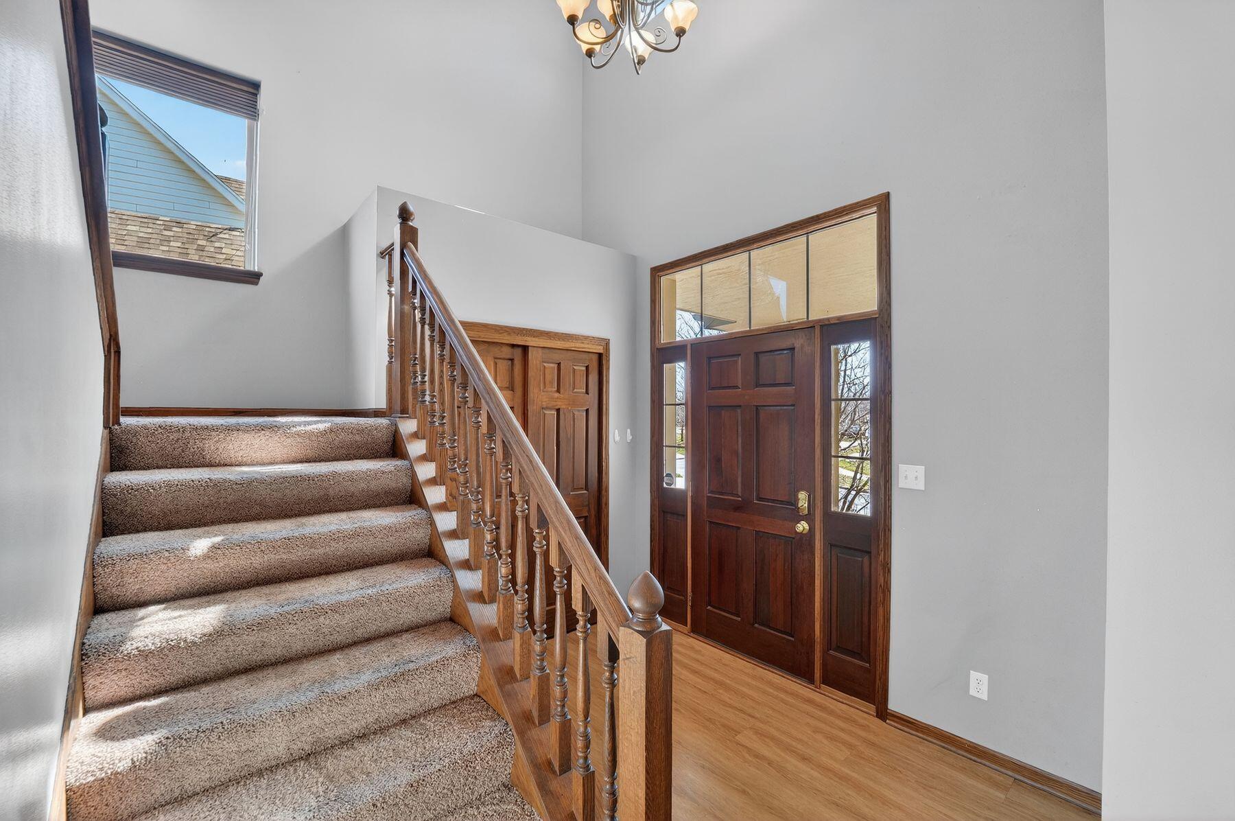 4226 West Willow Way Milwaukee, WI 53221 - Photo 13 of 30 2-Story Foyer