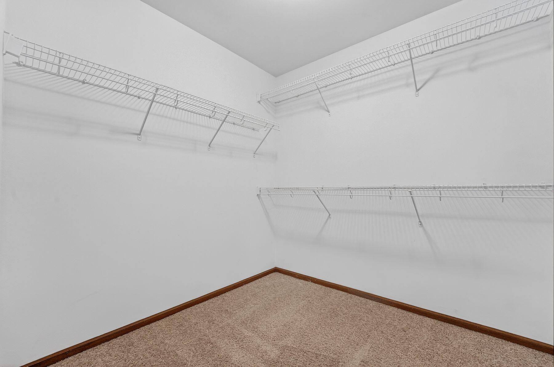 4226 West Willow Way Milwaukee, WI 53221 - Photo 19 of 30 Primary Suite