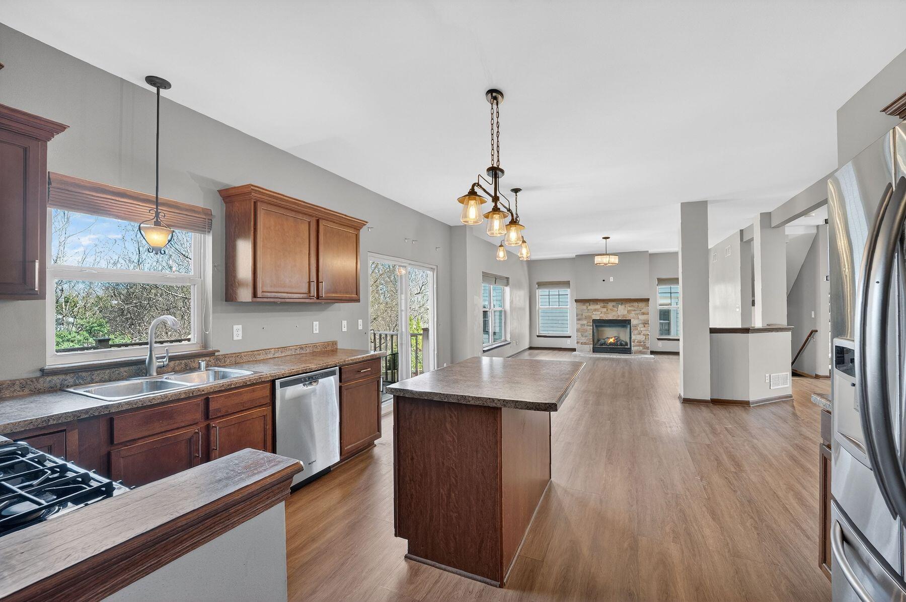4226 West Willow Way Milwaukee, WI 53221 - Photo 3 of 30 Open Layout Great for Entertaining
