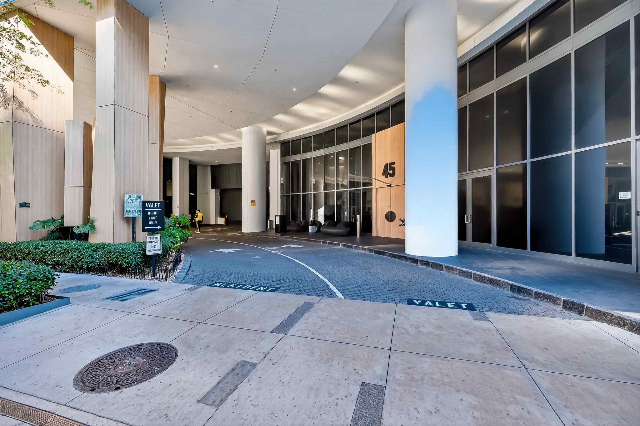 55 Southwest 9th Street, Unit 3704 Miami, FL 33130 - Photo 47 of 53 a view of a house with a yard