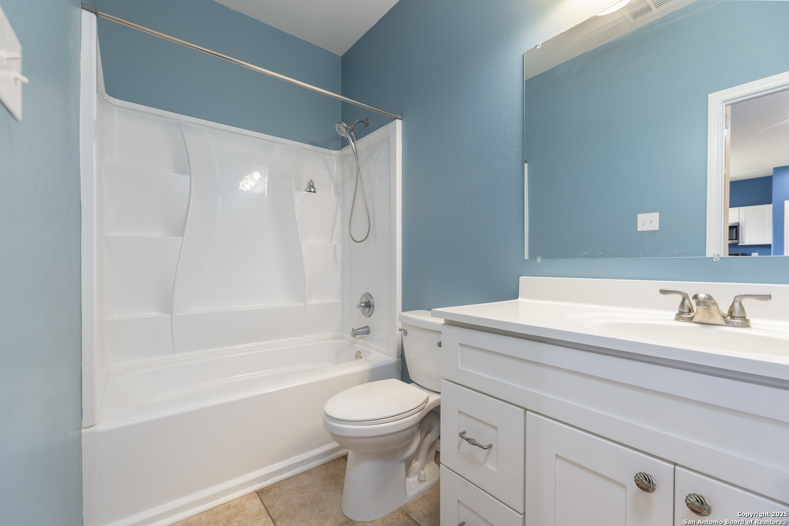 421 Cimarron Spring Branch, TX 78070 - Photo 17 of 29 a bathroom with a sink a toilet and a bathtub