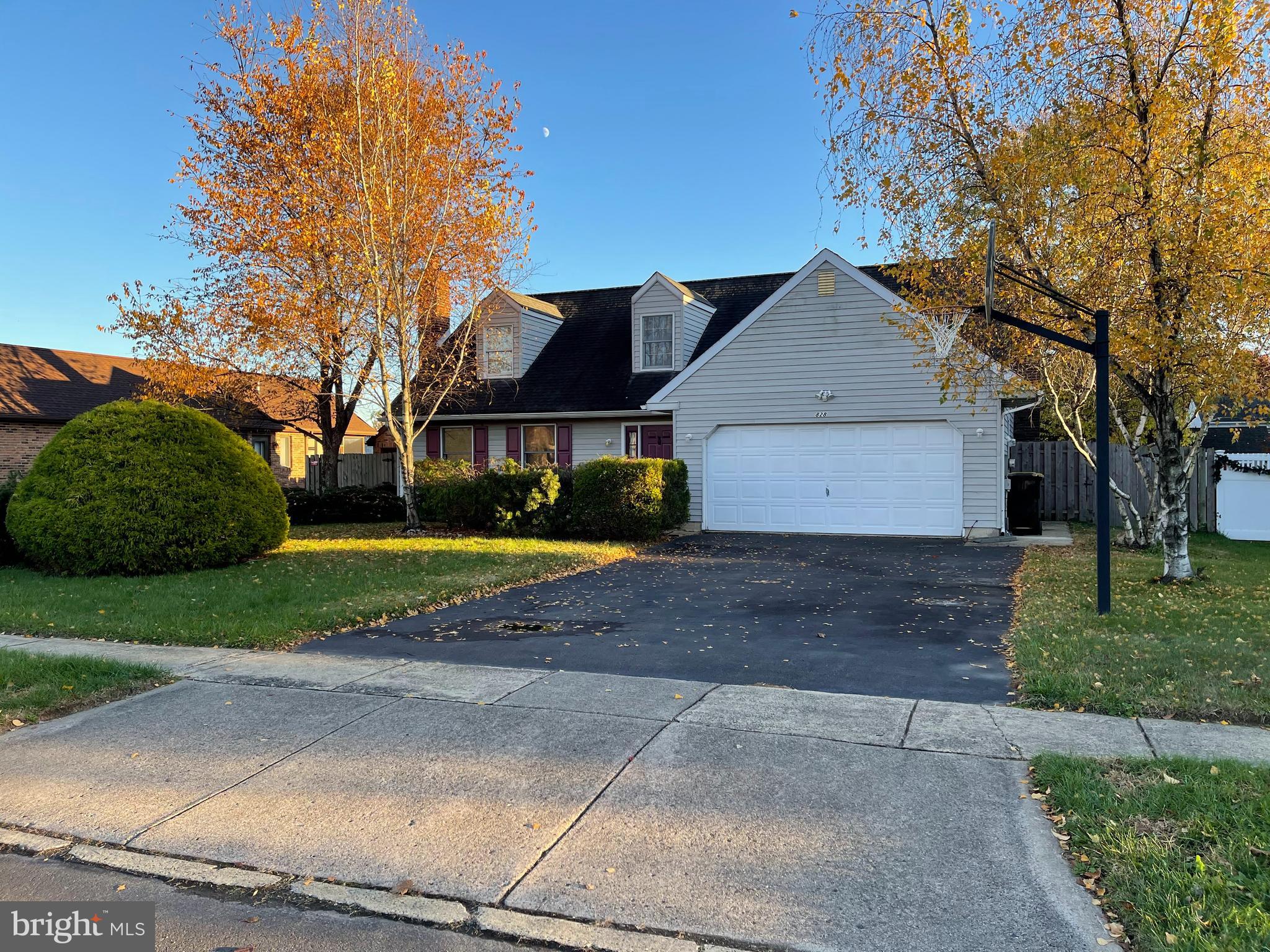 828 Cliff Road Bensalem, PA 19020 - Photo 1 of 33 Gallery Image 1