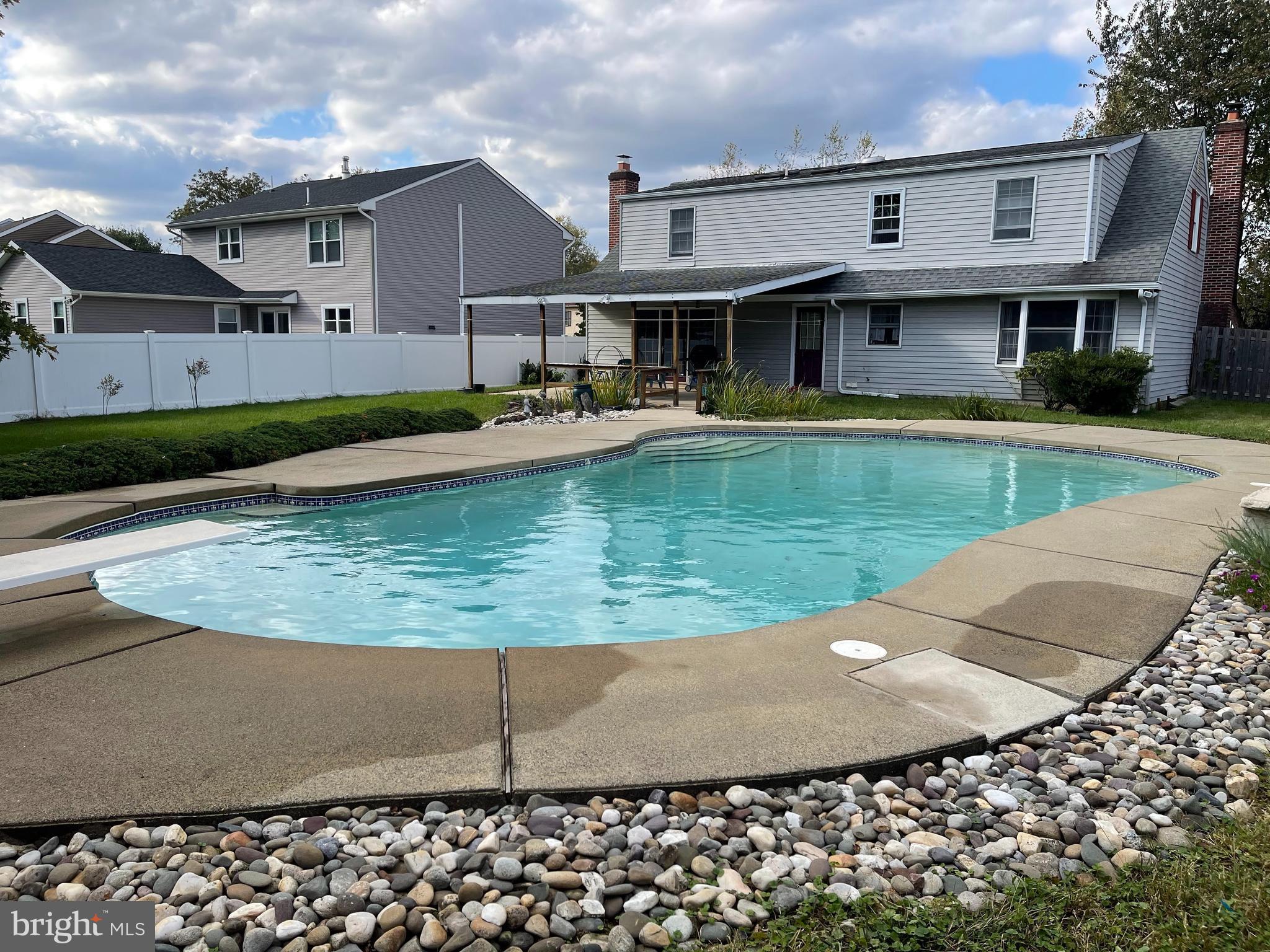 828 Cliff Road Bensalem, PA 19020 - Photo 16 of 33 Gallery Image 16