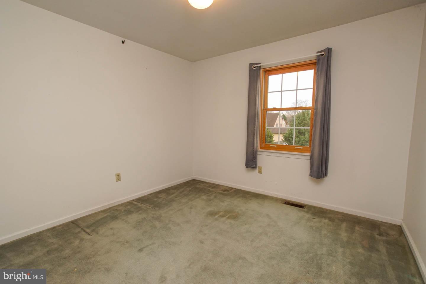 828 Cliff Road Bensalem, PA 19020 - Photo 27 of 33 Gallery Image 27