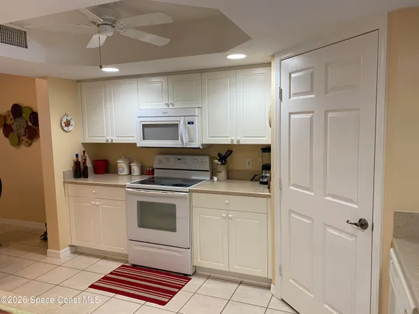 $2,500 | 8951 Lake Drive, Unit 303, Cape Canaveral, FL 32920
