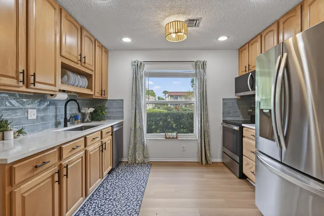 $469,000 | 717 Highway 1, Unit 912, Jupiter, FL 33477