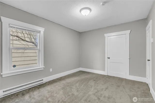 $2,395 | 3825 South 12th Street, Tacoma, WA 98405