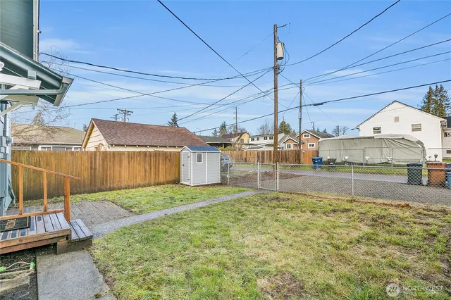 $2,395 | 3825 South 12th Street, Tacoma, WA 98405