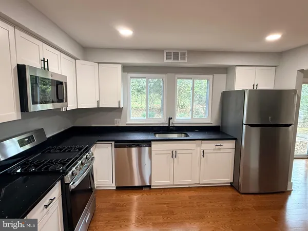 $845,000 | 3 Don Mills Court, Rockville, MD 20850