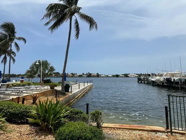 $2,250 | 160 Yacht Club Way, Unit 212, Hypoluxo, FL 33462