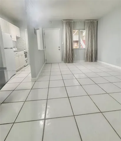 $1,800 | 6310 Southwest 79th Street, Unit 2, South Miami, FL 33143