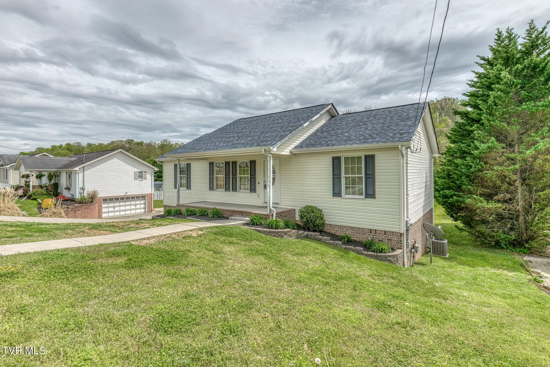 153 Hunters Run Lane Mount Carmel, TN 37645 - Photo 30 of 36 153 Hunters Run Ln-30