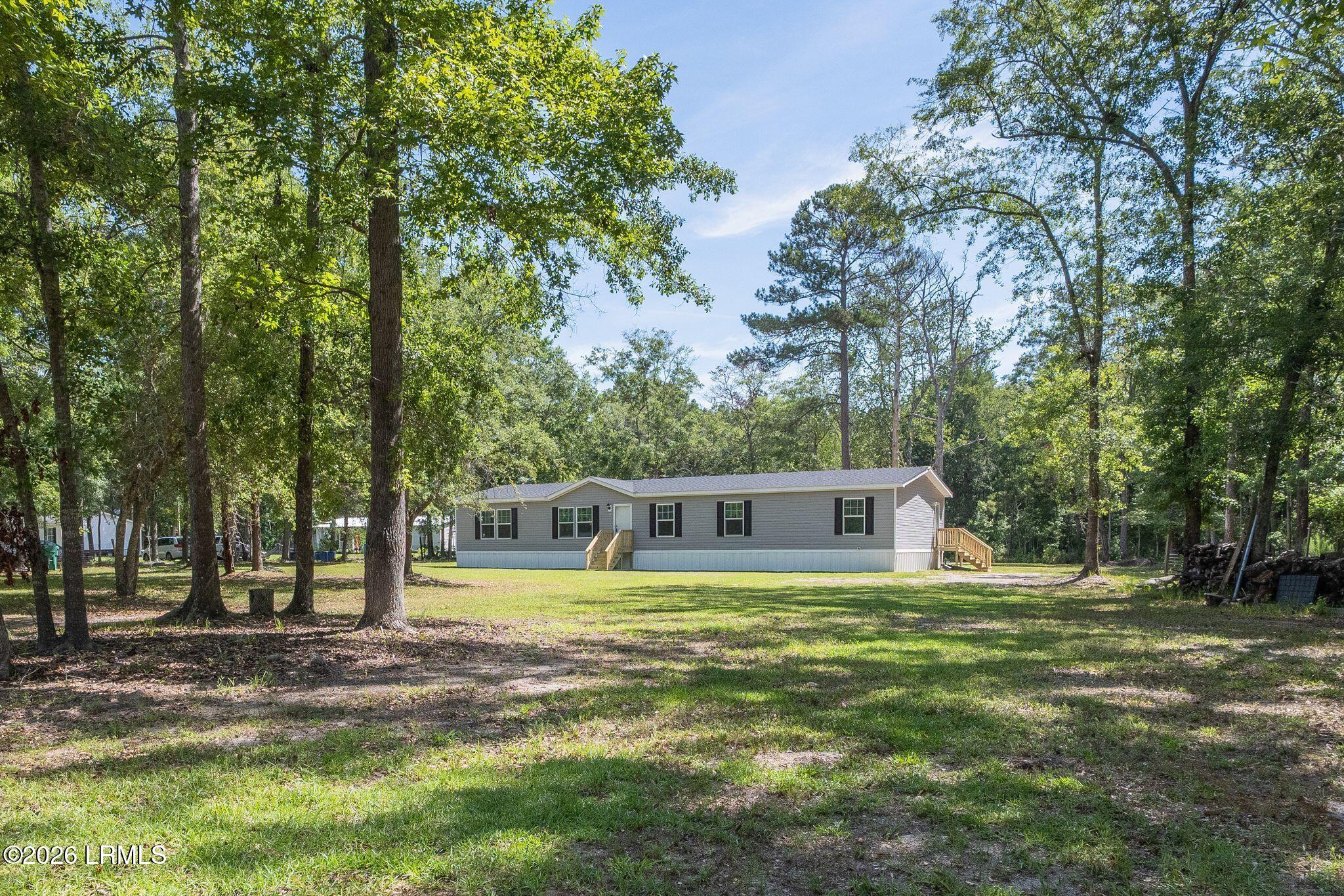 293 Meredith Road Ridgeland, SC 29936 - Photo 4 of 37 jz2606061-1002