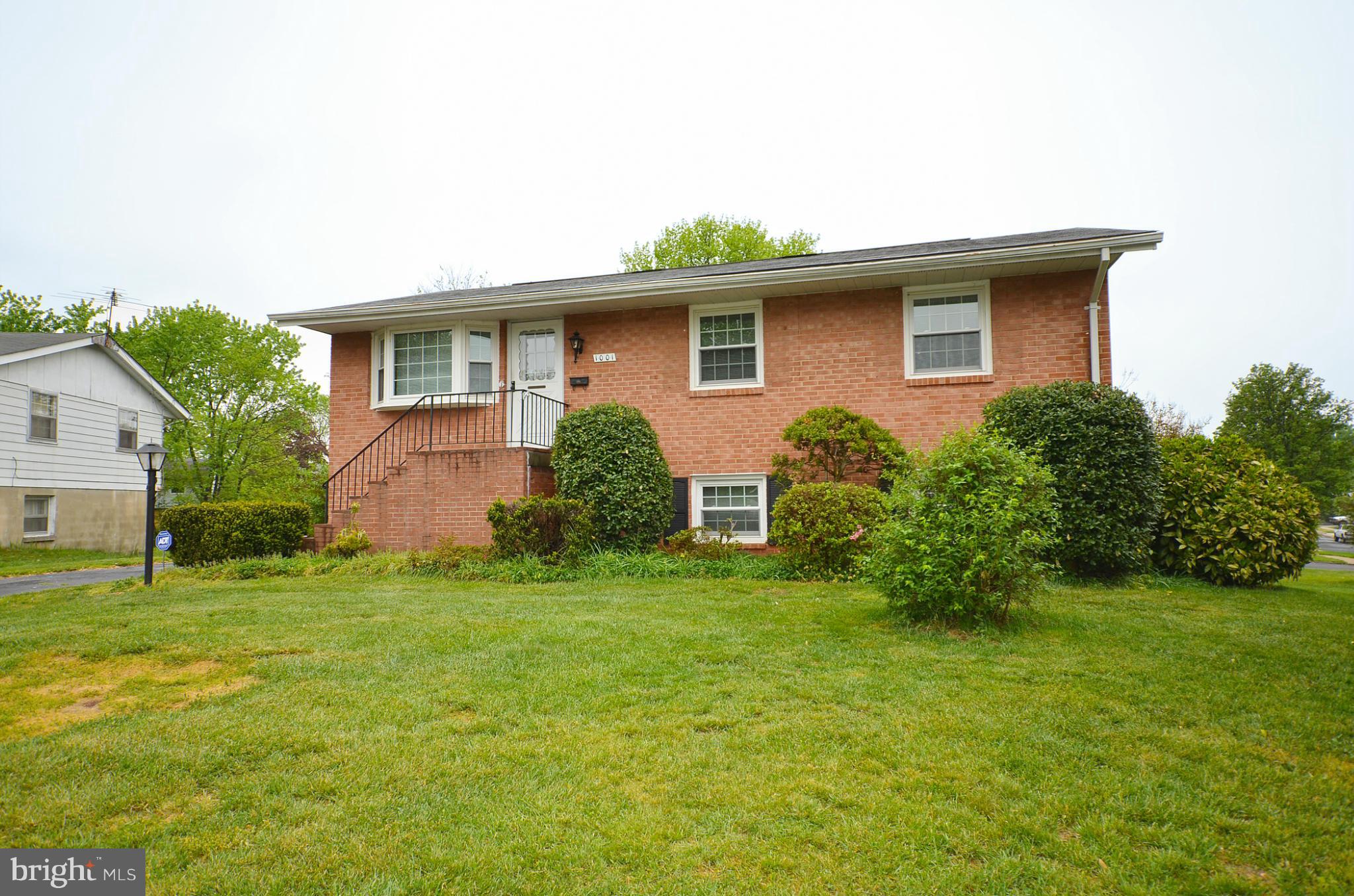 1001 South Hoga Road Sterling, VA 20164 - Photo 20 of 20 Exterior (Front)