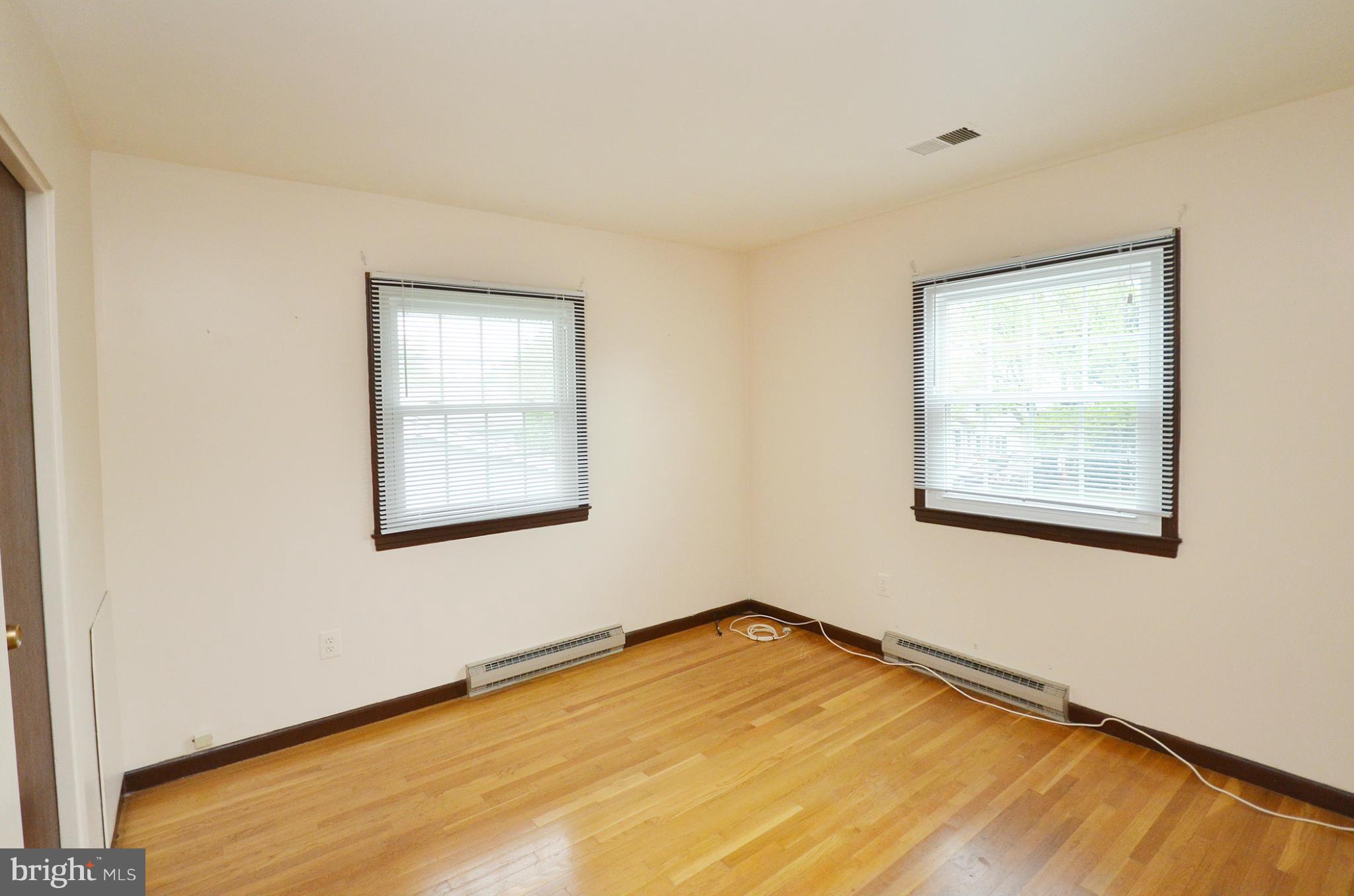 1001 South Hoga Road Sterling, VA 20164 - Photo 8 of 20 Bedroom (Master)