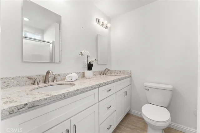 $1,275,000 | 16582 Lucia Lane, Huntington Beach, CA 92647