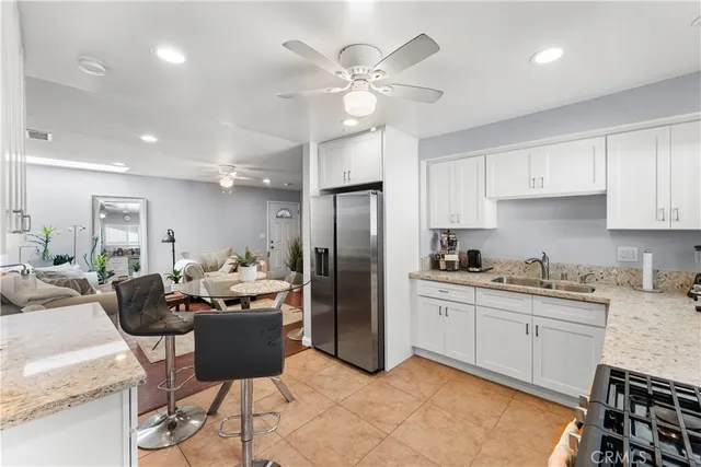 $1,275,000 | 16582 Lucia Lane, Huntington Beach, CA 92647