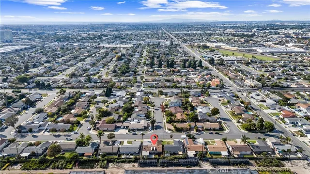 $1,275,000 | 16582 Lucia Lane, Huntington Beach, CA 92647