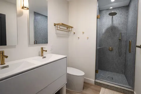 $3,400 | 335 Arlington Avenue, Unit 2, Jersey City, NJ 07304