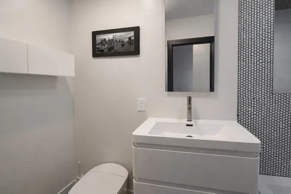 $3,400 | 335 Arlington Avenue, Unit 2, Jersey City, NJ 07304