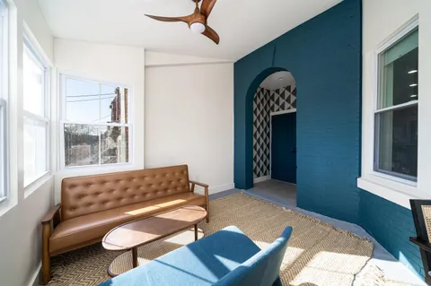 $3,400 | 335 Arlington Avenue, Unit 2, Jersey City, NJ 07304