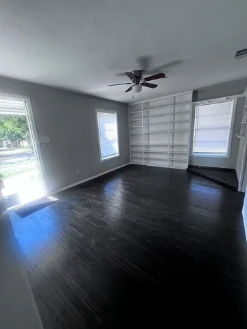 $1,400 | 1333 Meadowbrook Drive, Garland, TX 75040