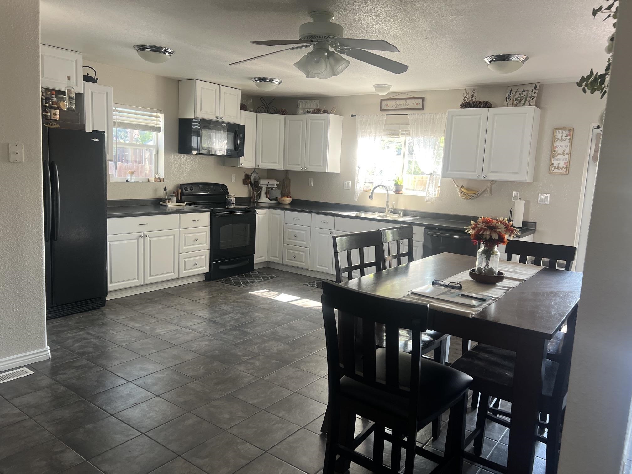 1117 11th Street Rawlins, WY 82301 - Photo 8 of 28