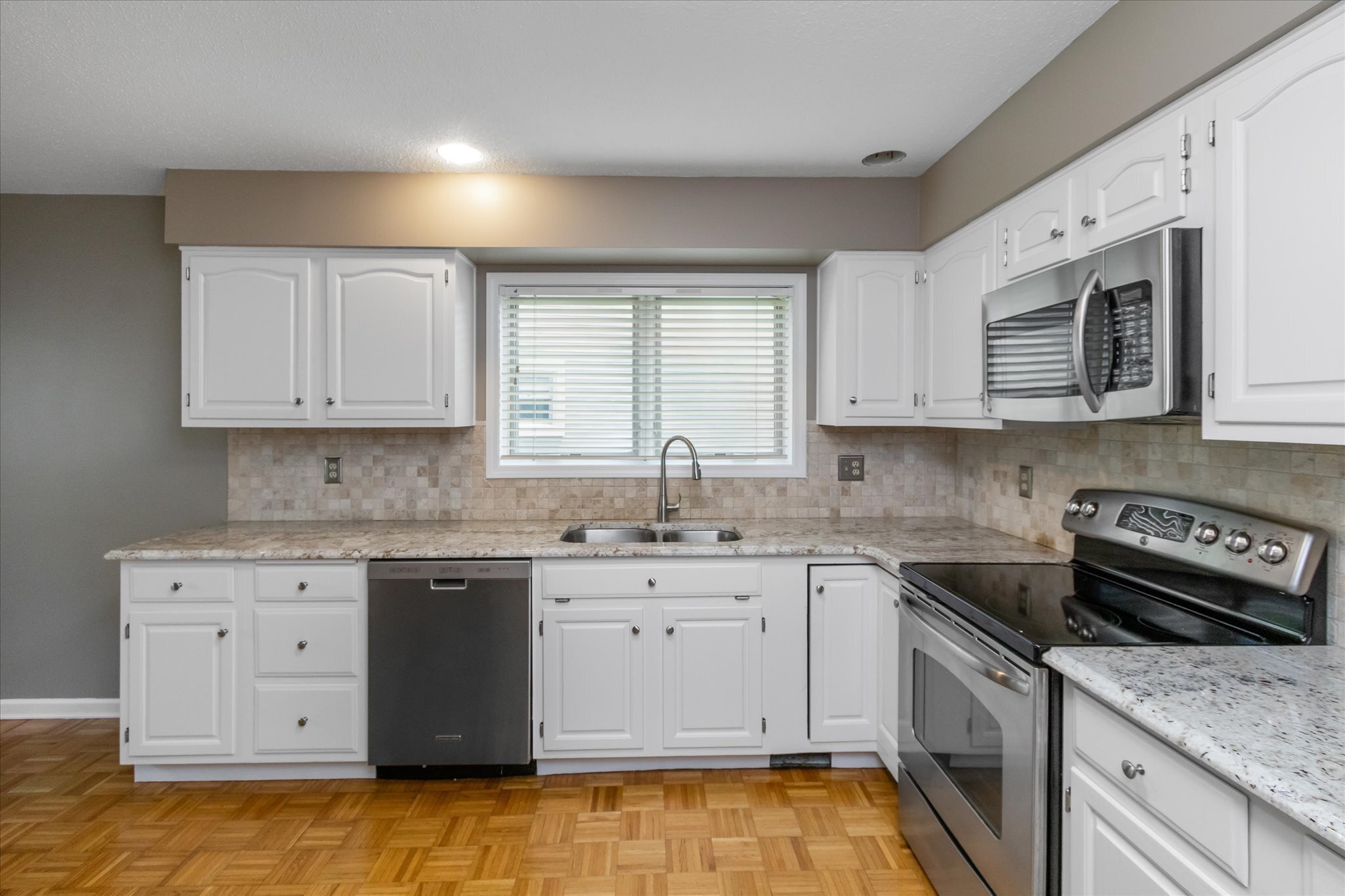 8455 Sand Point Way Indianapolis, IN 46240 - Photo 8 of 25