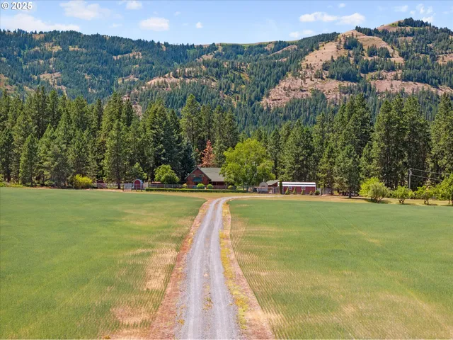 $800,000 | 67138 Hunter Road, Summerville, OR 97876