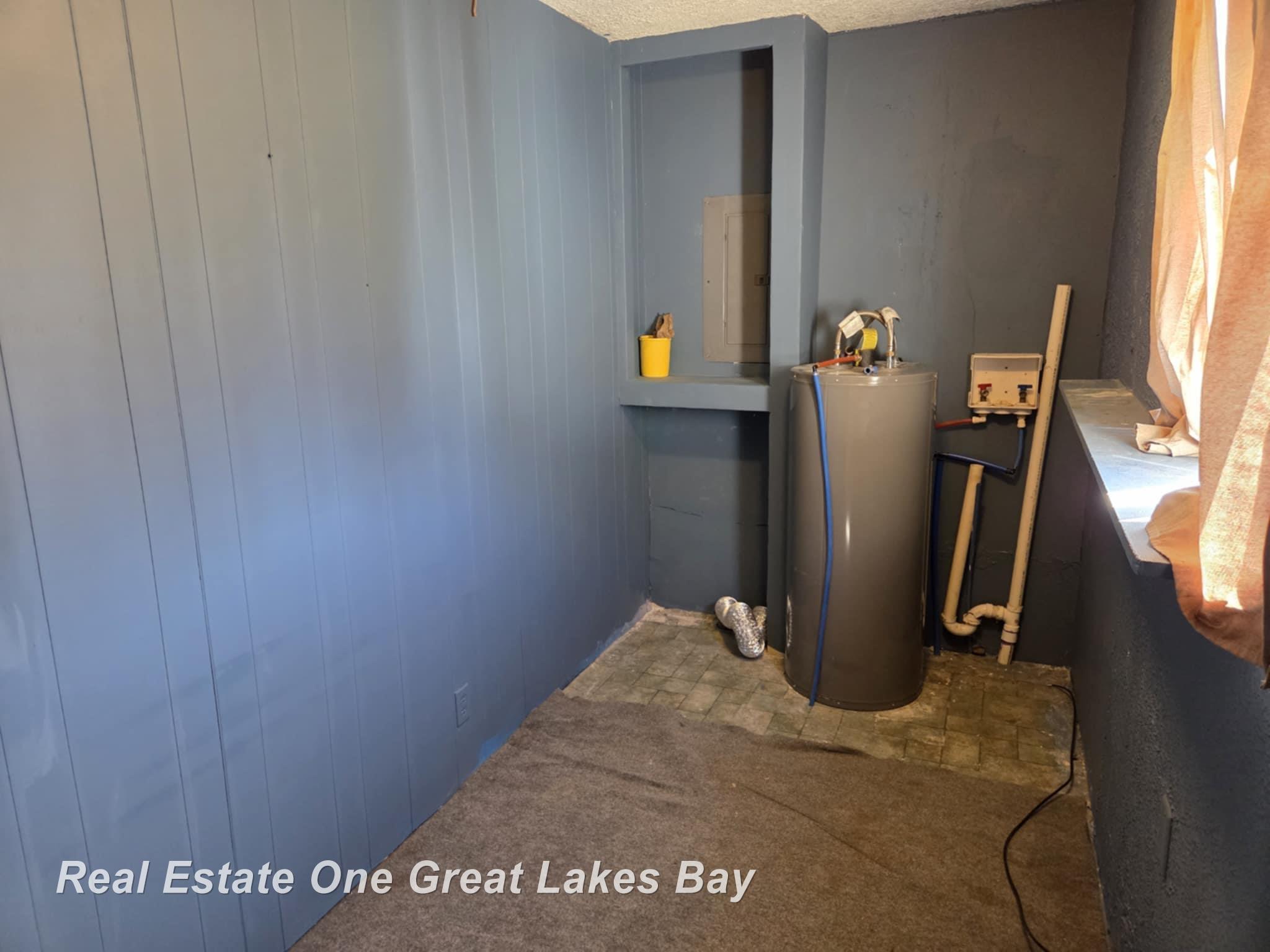 1167 Ellison Road St. Helen, MI 48656 - Photo 14 of 15 50174247-77ed56cb-723a-4c01-821f-f8a4d5592d92.JPG