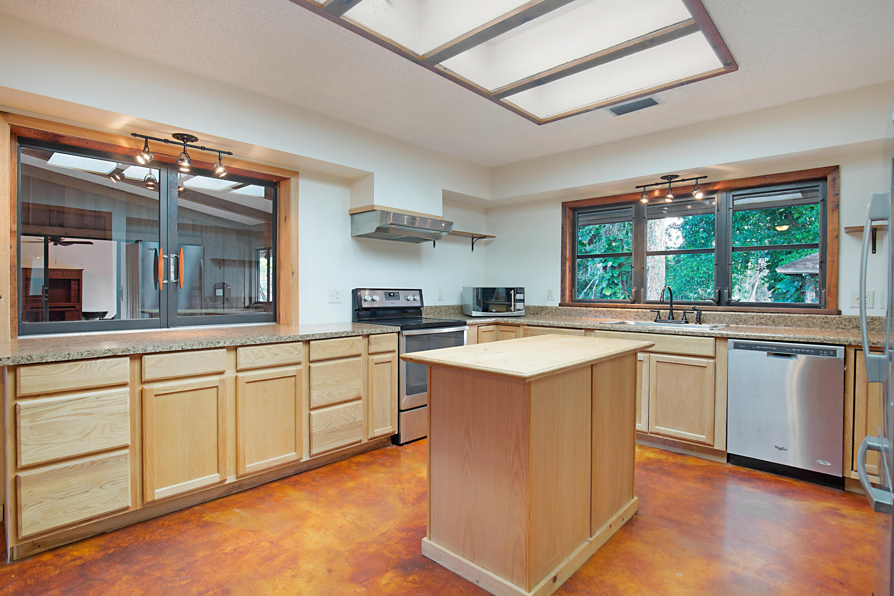 2340 A Road Loxahatchee Groves, FL 33470 - Photo 4 of 20 MAIN EAT IN KITCHEN