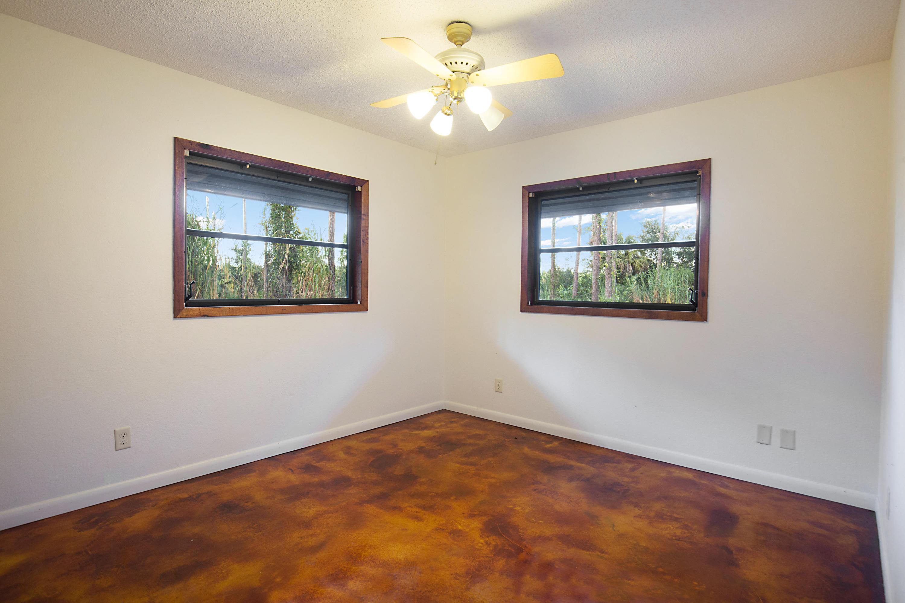 2340 A Road Loxahatchee Groves, FL 33470 - Photo 8 of 20 MAIN GUEST ROOM