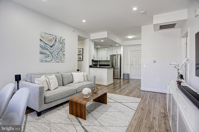 $620,000 | 525 North Fayette Street, Unit 518, Alexandria, VA 22314