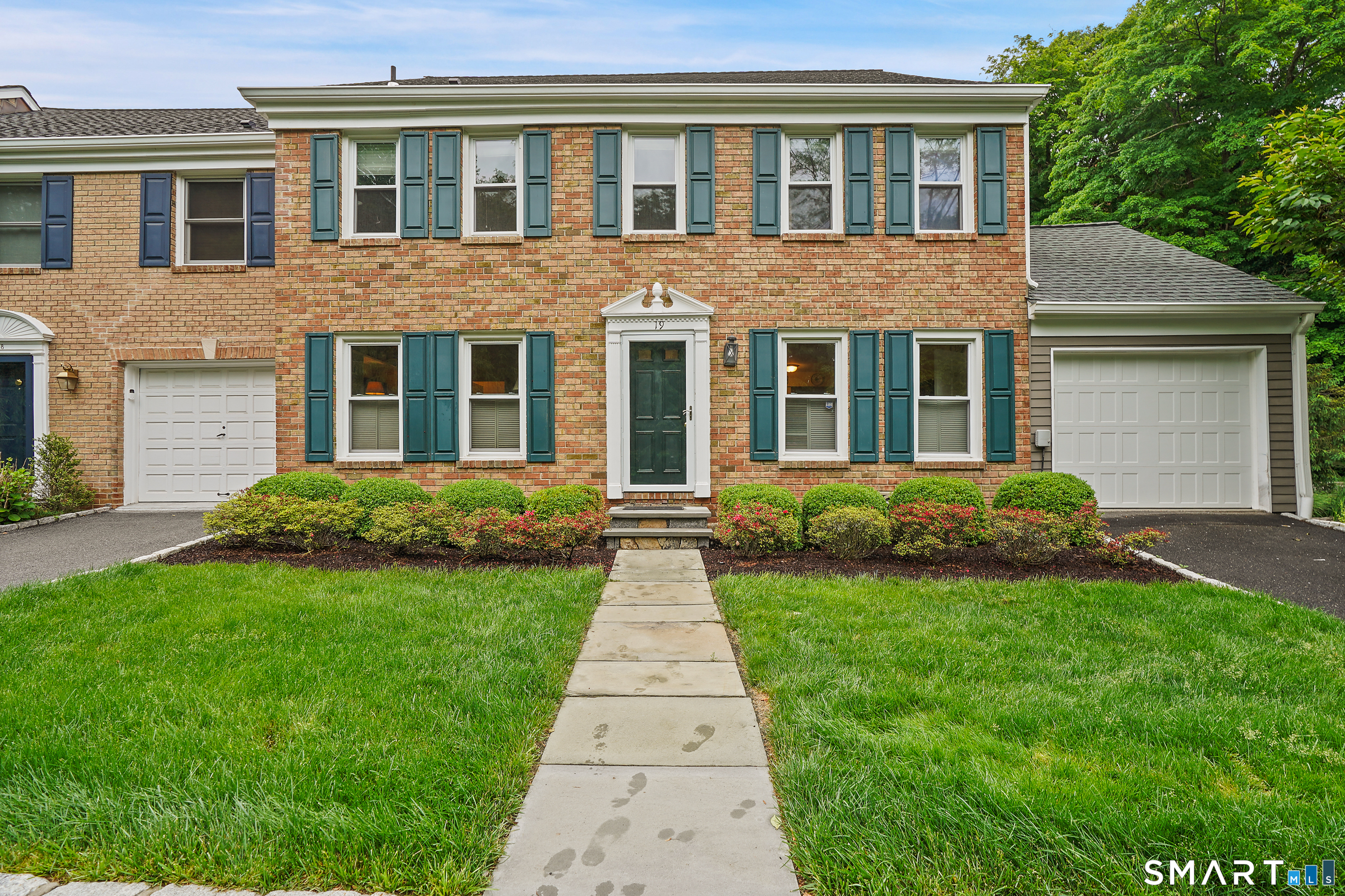19 Georgetowne North Greenwich, CT 06831 - Photo 1 of 29