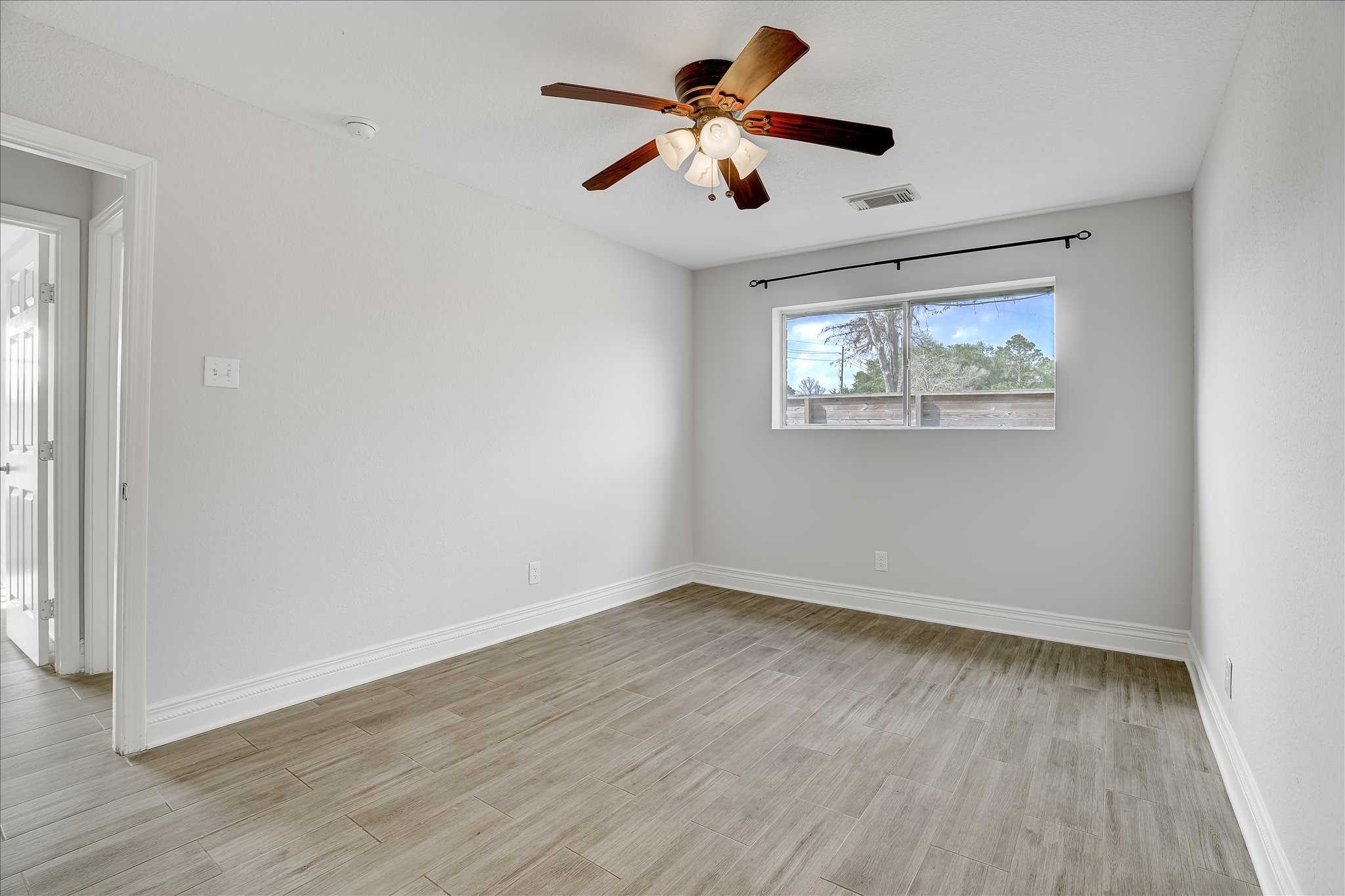 3205 Cemetery Road Santa Fe, TX 77517 - Photo 18 of 43 Primary Suite