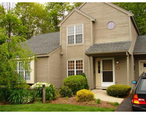 504 Ridgefield Circle, Unit B Clinton, MA 01510 - Photo 1 of 8 Gallery Image 1