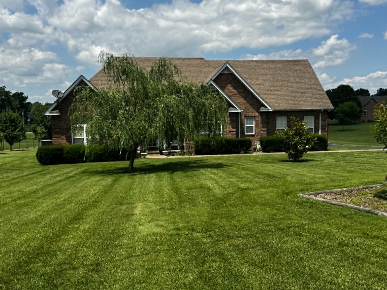 537 Tuck Road Lafayette, TN 37083 - Photo 2 of 22