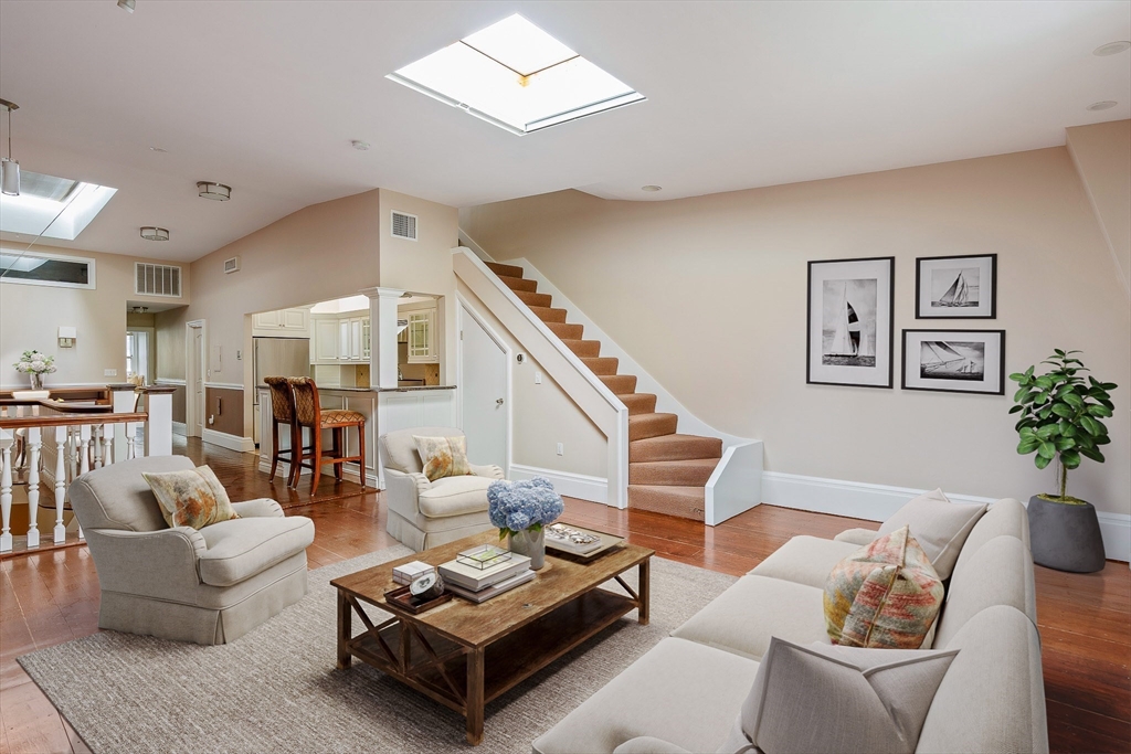 34 Commonwealth Avenue, Unit 4 Boston, MA 02116 - Photo 2 of 20