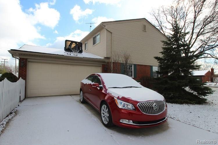 18511 Davidson Road Fraser, MI 48026 - Photo 18 of 19 Uside1.jpg
