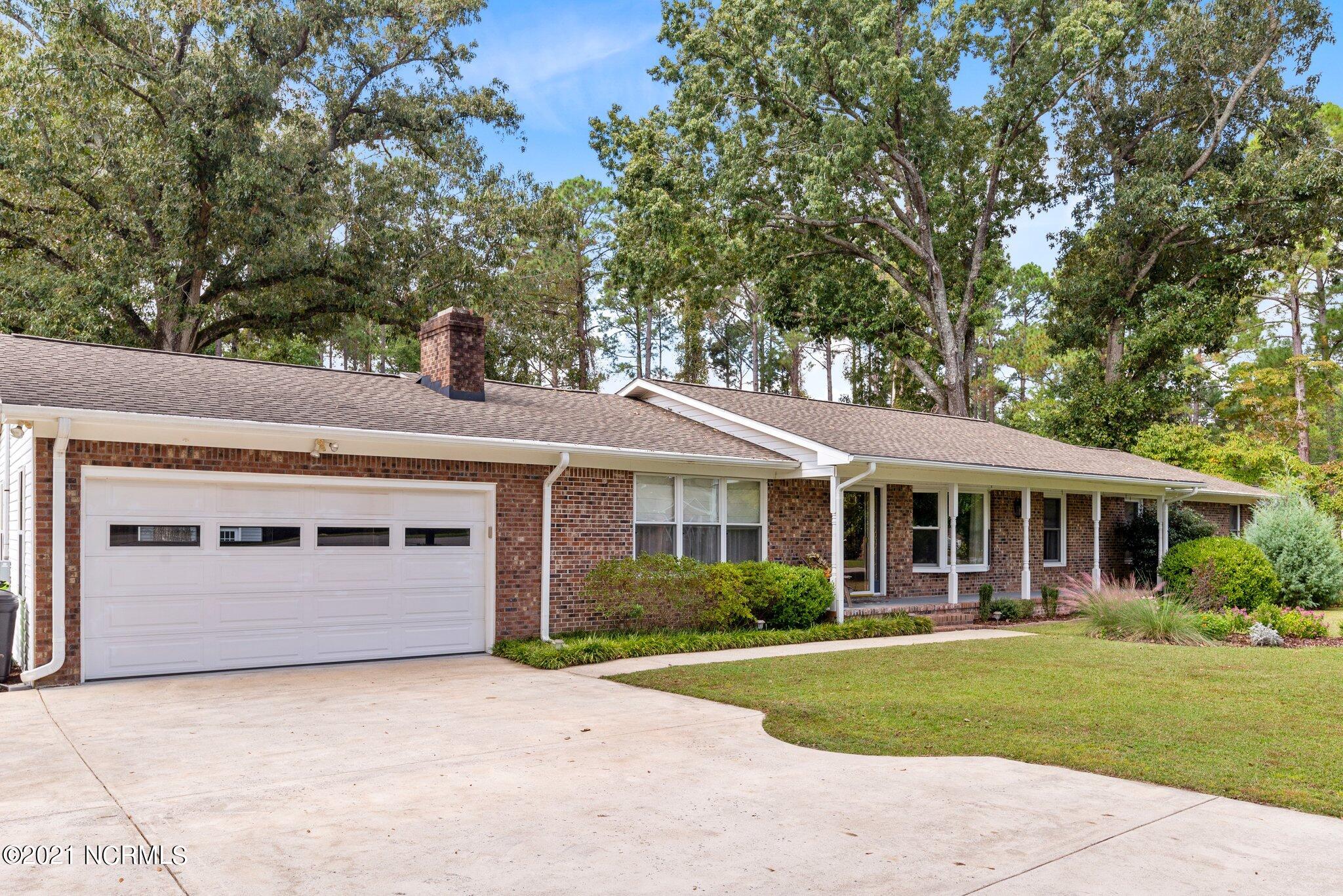 503 River Road Trent Woods, NC 28562 - Photo 3 of 45 Front Side View