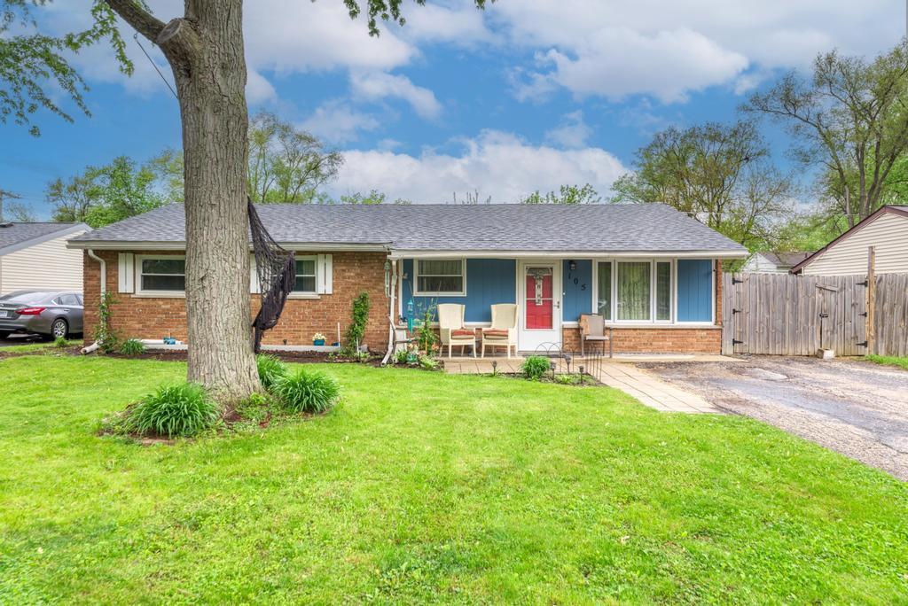 105 Queenswood Road Bolingbrook, IL 60440 - Photo 2 of 22