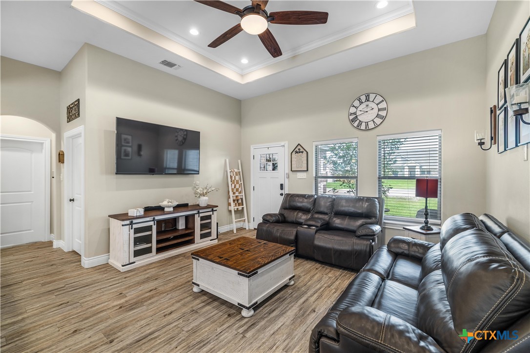 305 Blue Jay Loop Victoria, TX 77905 - Photo 4 of 28