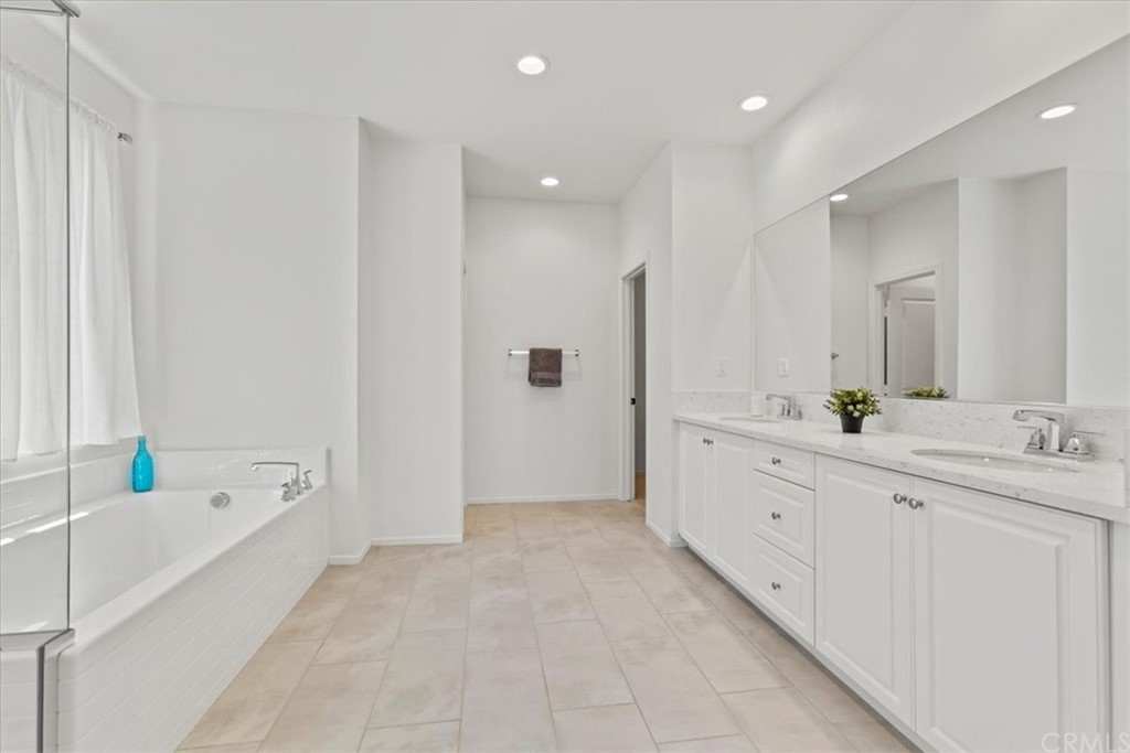 24472 Plainsman Circle Menifee, CA 92584 - Photo 15 of 35