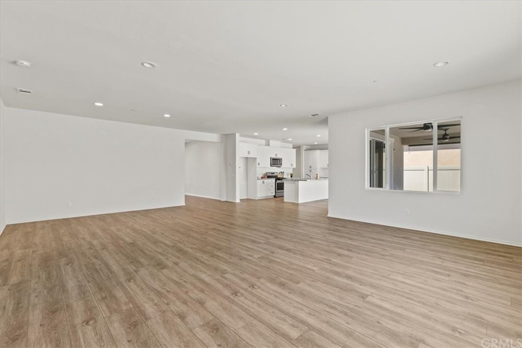 24472 Plainsman Circle Menifee, CA 92584 - Photo 21 of 35