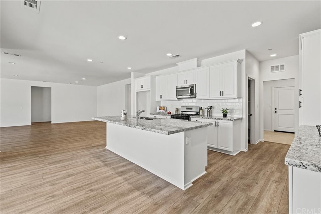 24472 Plainsman Circle Menifee, CA 92584 - Photo 23 of 35