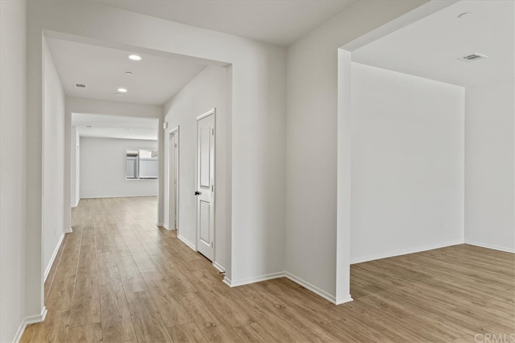 24472 Plainsman Circle Menifee, CA 92584 - Photo 5 of 35