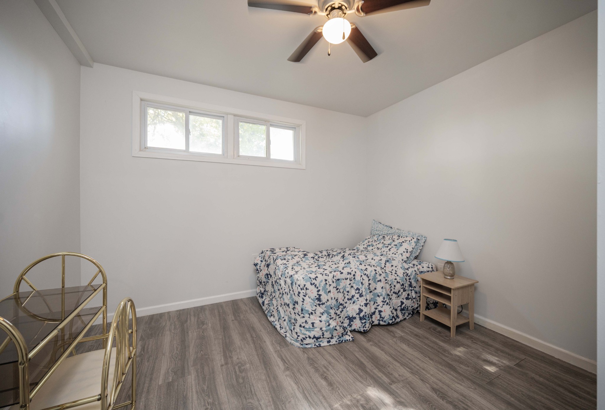 145 Crenshaw Road Bethpage, TN 37022 - Photo 26 of 44 a living room with furniture