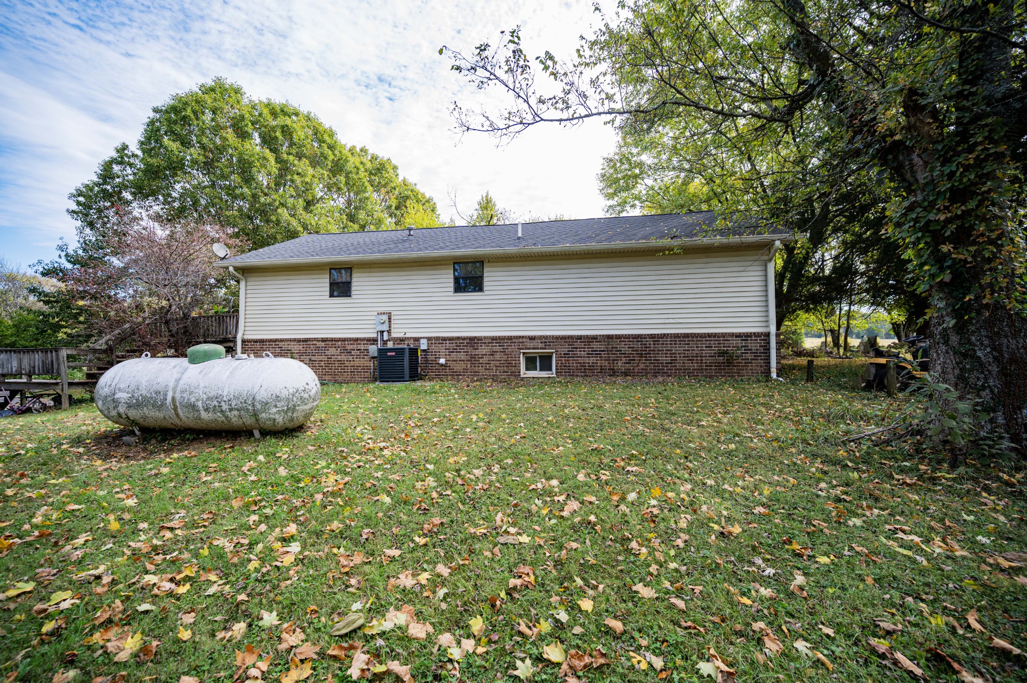 145 Crenshaw Road Bethpage, TN 37022 - Photo 42 of 44 a house view with a garden space